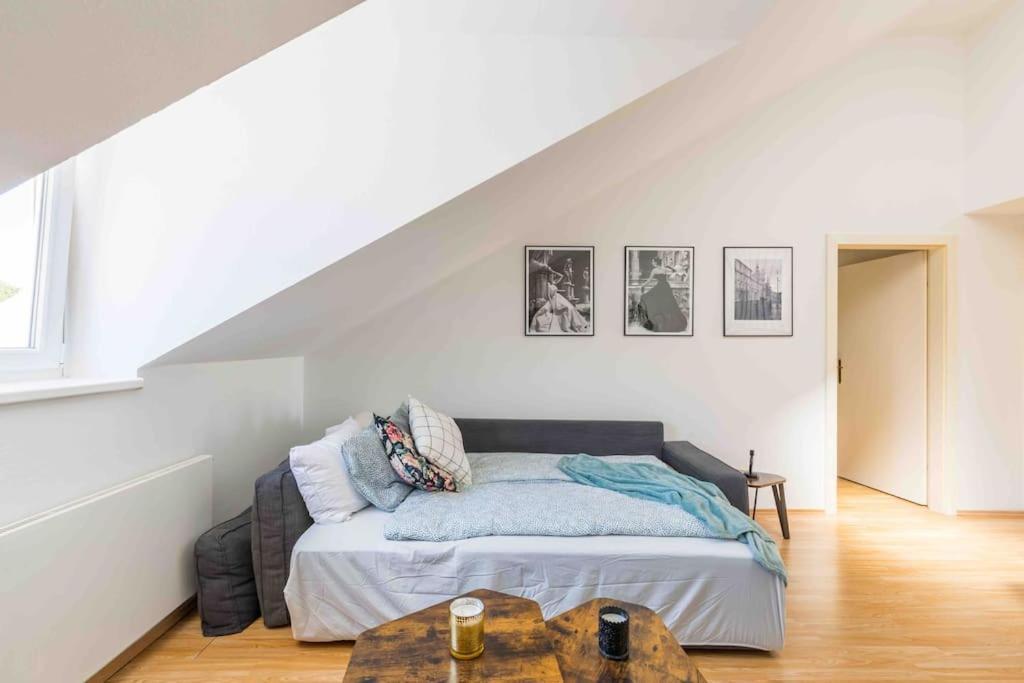 Modern Colonial Style, Central, Rooftop, Bbq Vienne Extérieur photo